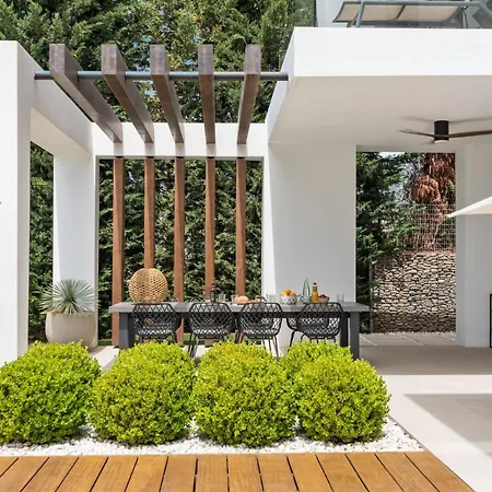 Mariposa Villa